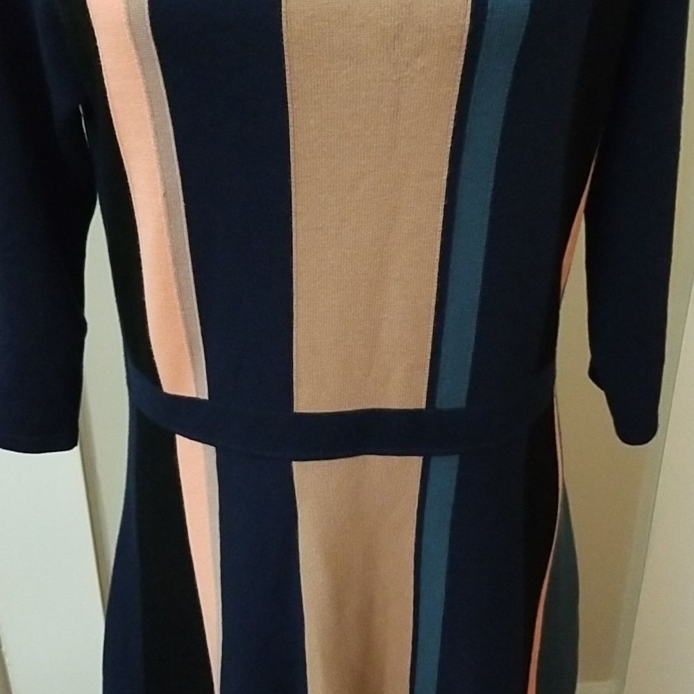 Boden Beatrice Color Block Dress - Picture 4 of 11